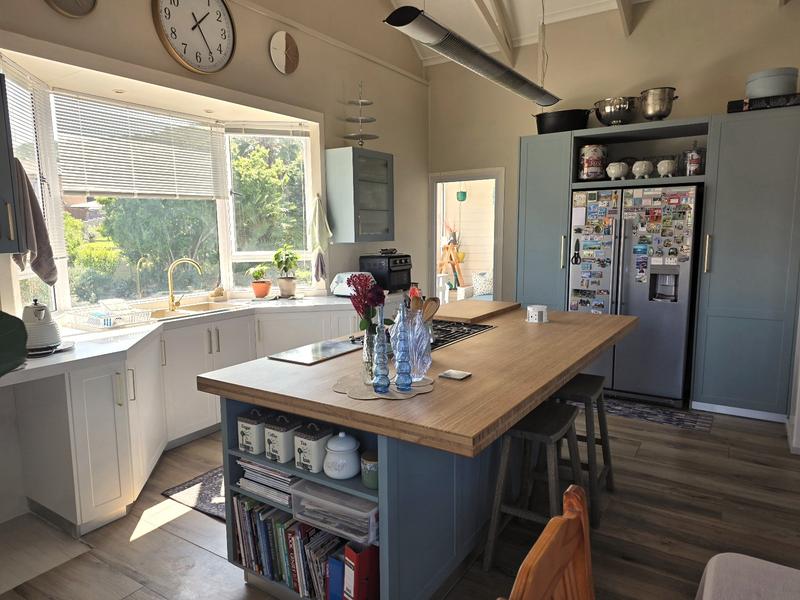 5 Bedroom Property for Sale in Outeniqua Strand Western Cape
